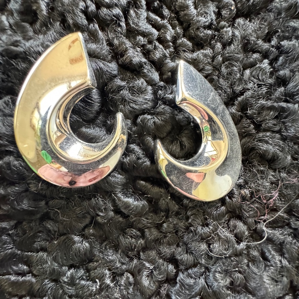 Pierced earrings 1978
